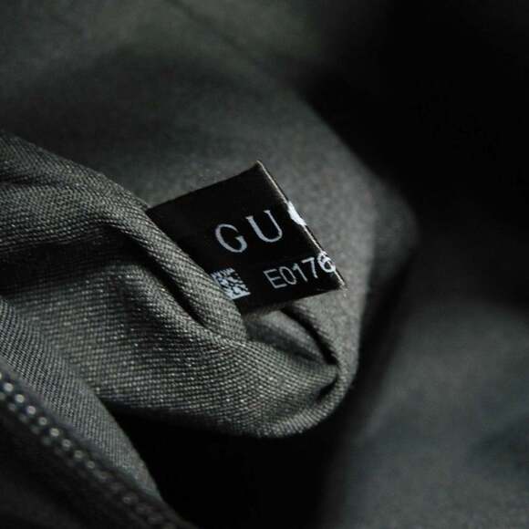 GUCCI Authentic Black Shoulder Bag - Picture 11 of 16